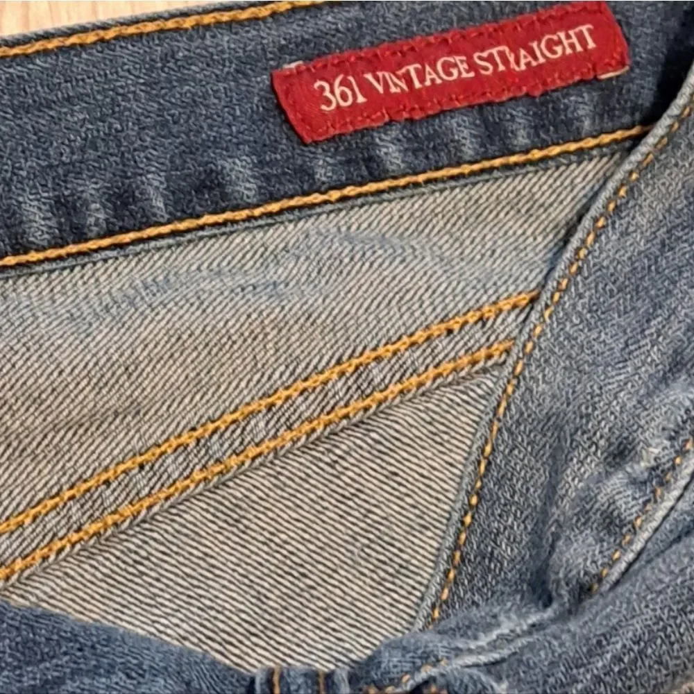 Lucky Brand 361‎ Vintage Straight Jeans (B02)